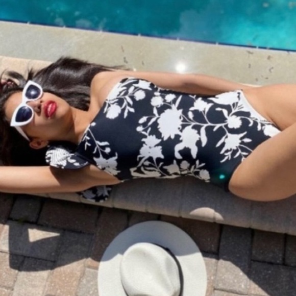 H&M x Johanna Ortiz black asymmetrical swim suit - Picture 2 of 12